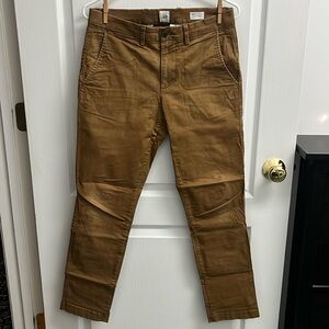 GAP Essential Kahki Slim